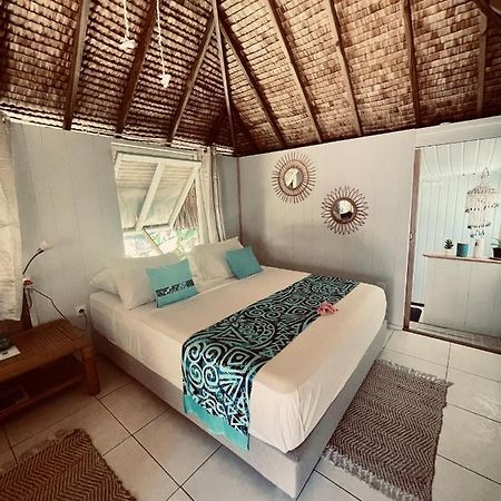 Fare Temanea Hotel Papetoai Bagian luar foto